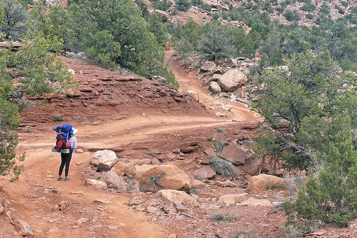 Hiking to a river in Utah (packrafting)